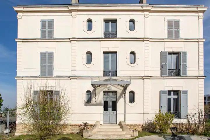 Le Studio Parisien Boissy-Saint-Léger Εξωτερικό φωτογραφία